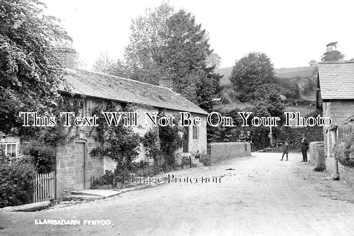 WL 873 - Llanbadarn Fynydd, Wales c1914