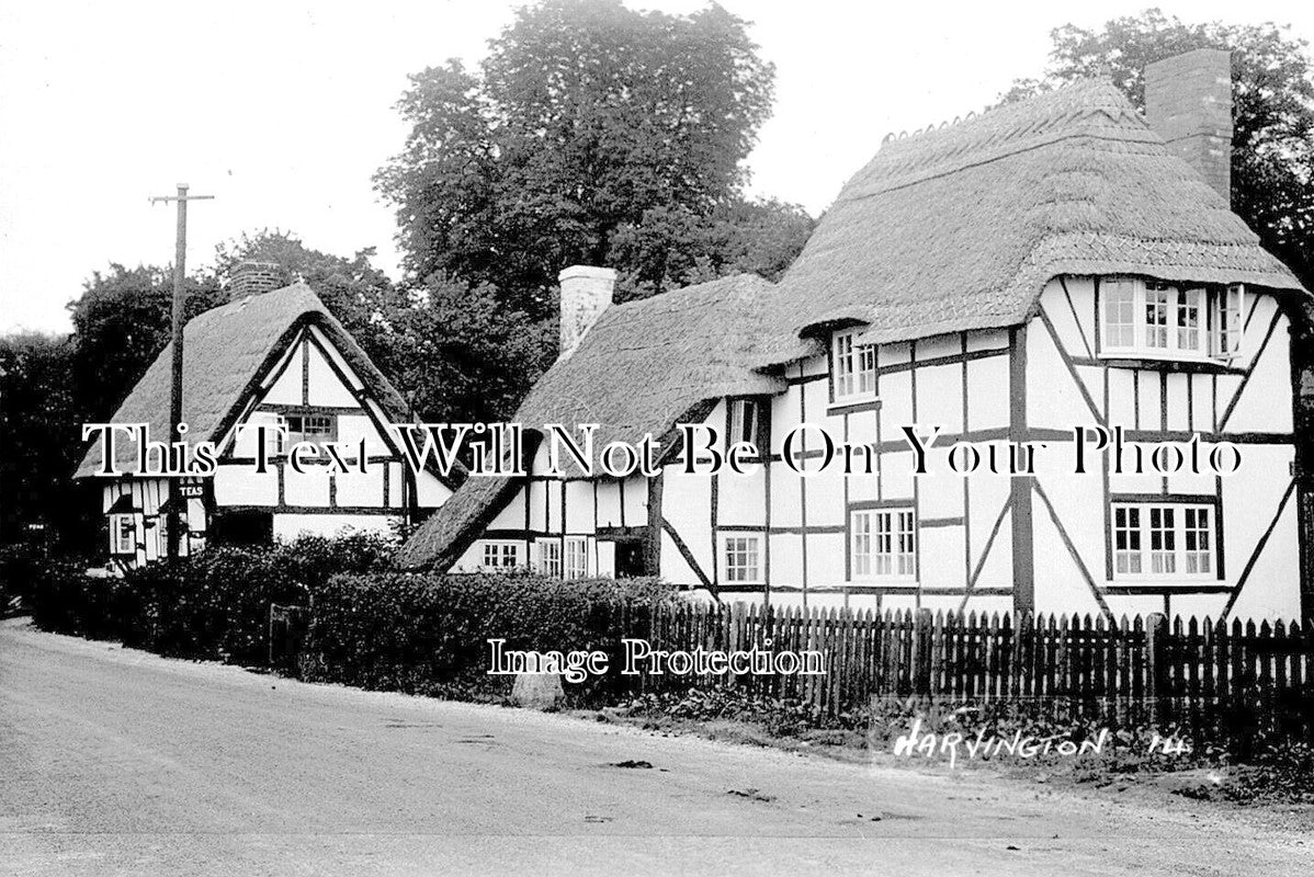 WO 1119 - Thatched Cottages, Harvington, Worcestershire