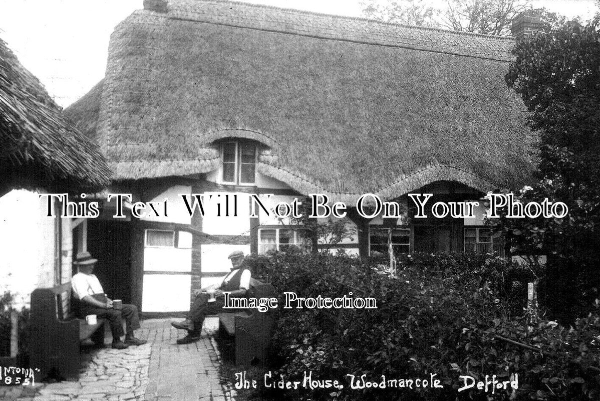 WO 1120 - The Cider House, Woodmancote, Worcestershire c1934