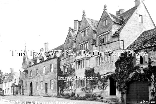 WO 1205 - Tudor House & Schools, Broadway, Worcestershire