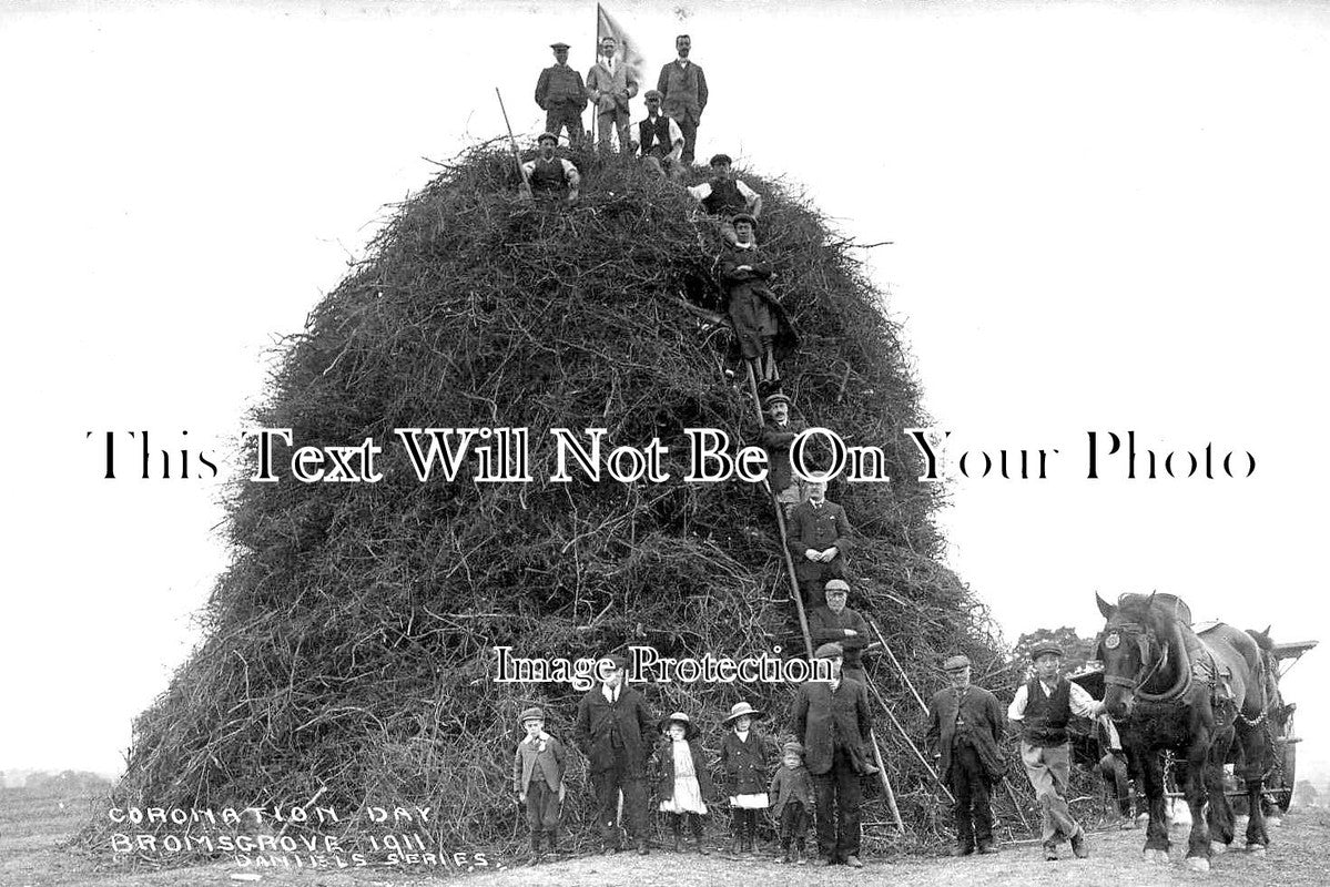 WO 1279 - Coronation Day Bonfire, Bromsgrove, Worcestershire 1911