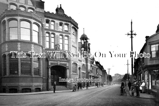 WO 1497 - Hagley Road & Library, Stourbridge, Worcestershire c1923