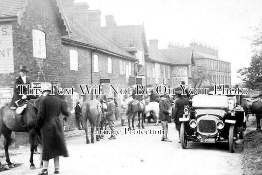 WO 1532 - Shatterford Hunt Meet, Worcestershire c1927