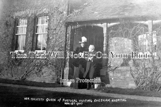 WO 1556 - Queen Of Portugal At Evesham Hospital, Worcestershire 1907