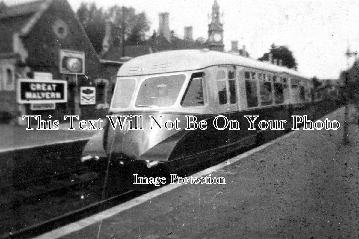 WO 161 - Great Western Diesel Car, Malvern Railway Station, Worcestershire c1935