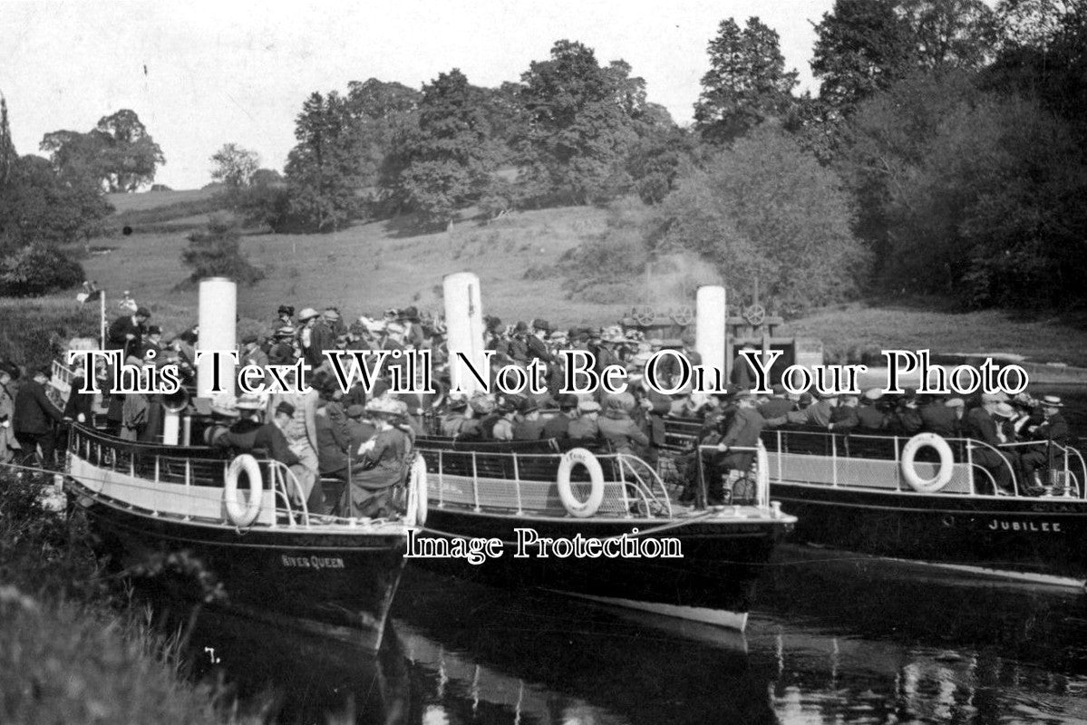 WO 428 - Three Bathurst Steamers, Pershore Weir, Worcestershire