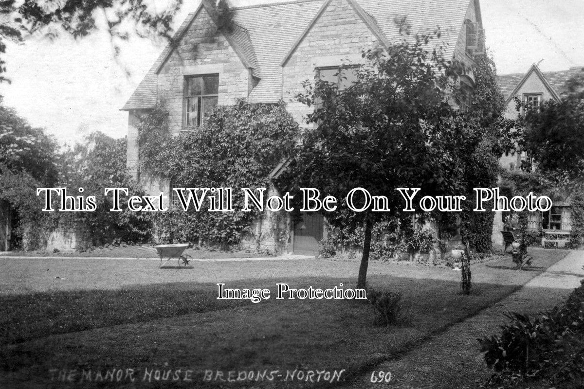 WO 526 - The Manor House, Bredons Norton, Worcestershire c1915