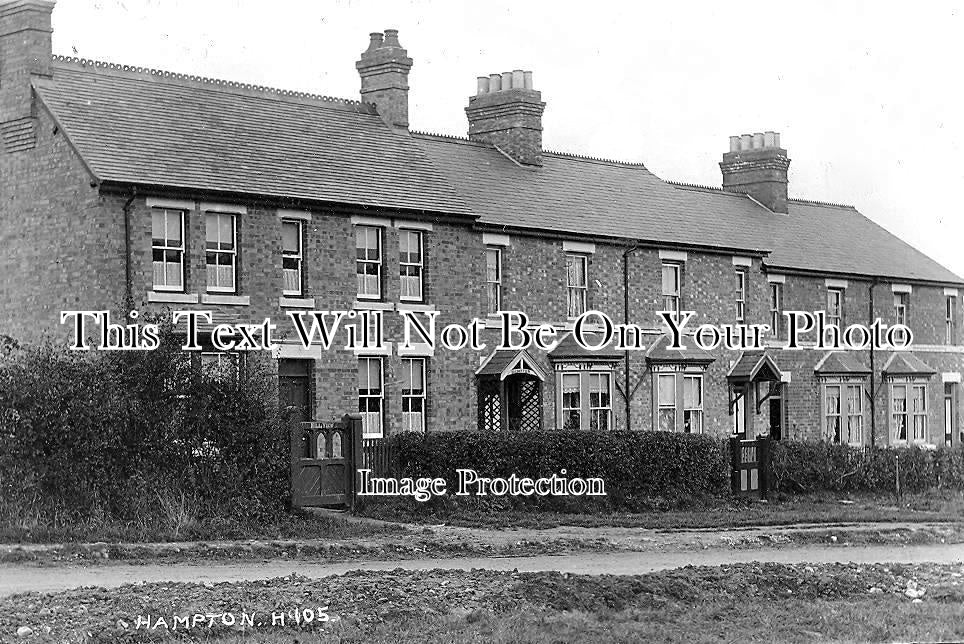 WO 641 - Cottages At Hampton, Worcestershire c1907