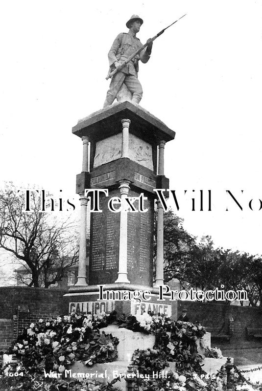 WO 678 - Brierley Hill War Memorial, Worcestershire