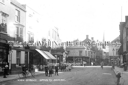 WO 746 - High Street, Upton On Severn, Worcestershire c1918