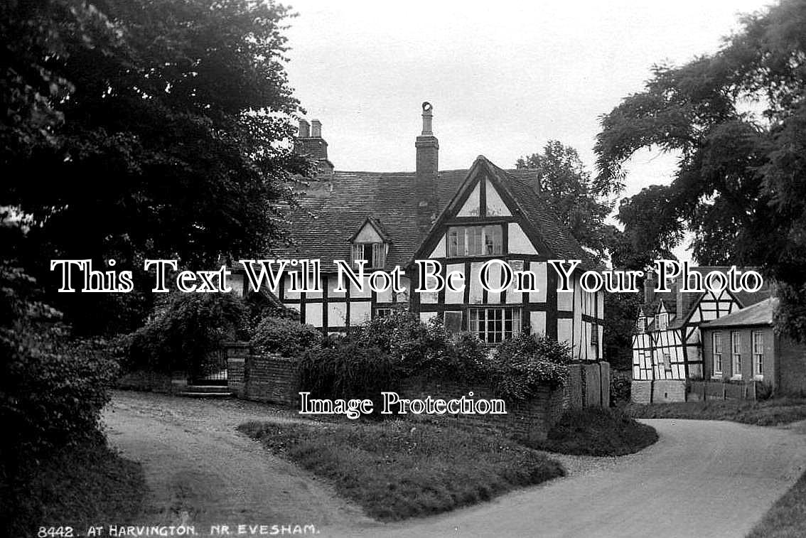 WO 82 - At Harvington, Worcestershire c1941