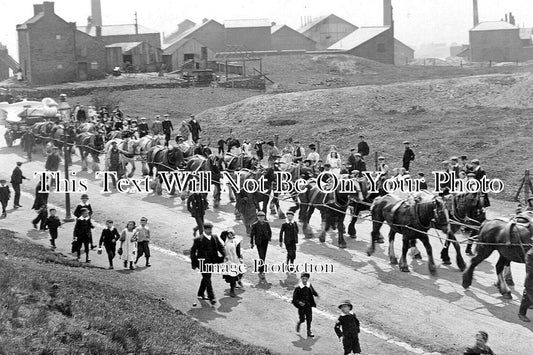 WO 833 - Titanic Anchor At Netherton, Worcestershire