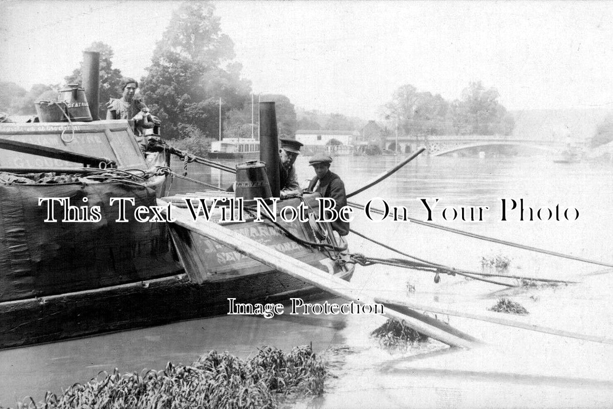 WO 835 - Stourport Canal Barge, Worcestershire