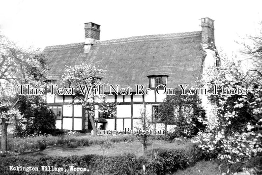 WO 983 - Thatched Cottage, Eckington, Worcestershire