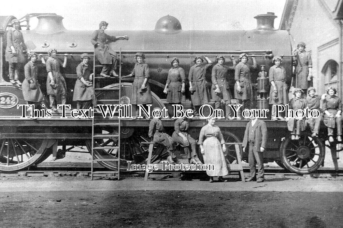 YO 10016 - Steam Loco Engine Cleaners, Neville Hill Depot, Leeds