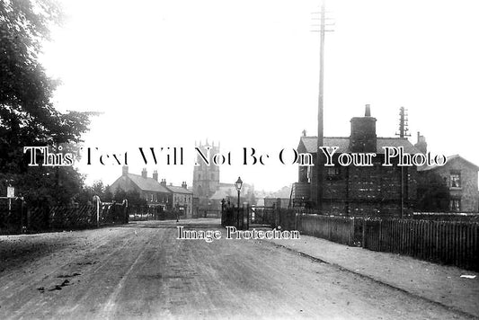 YO 10083 - The Level Crossing, Railway, Pocklington, Yorkshire