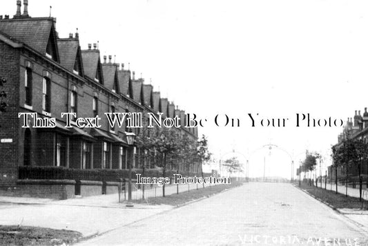 YO 10085 - Victoria Avenue, East End Park, Leeds, Yorkshire c1905