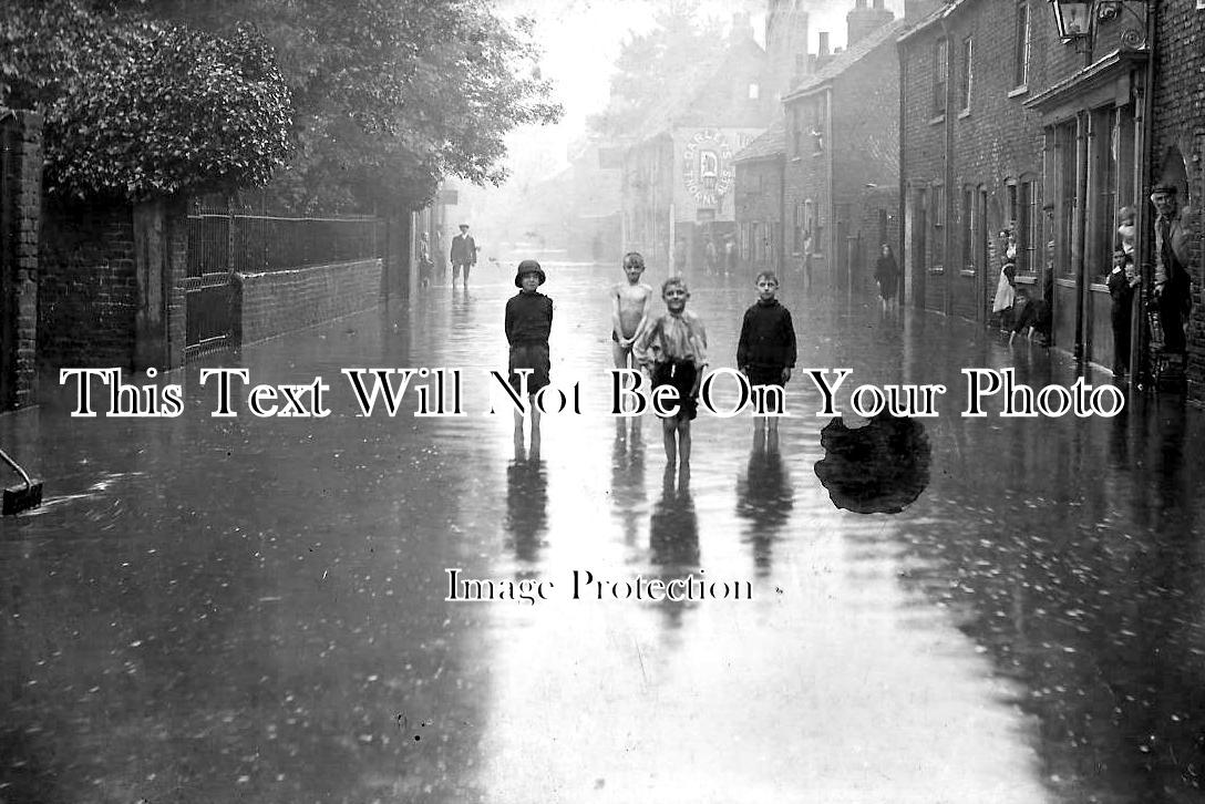 YO 10194 - The Floods, Beverley, Yorkshire