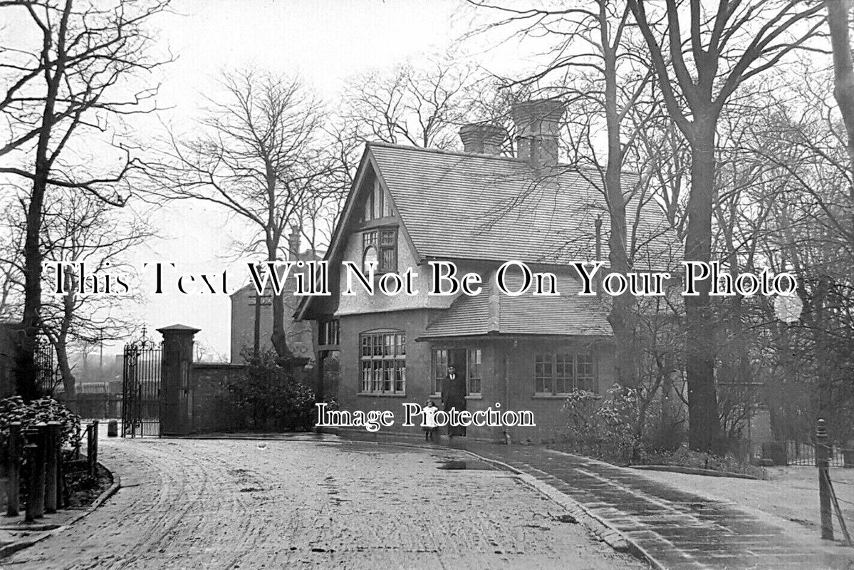 YO 10239 - Asylum Lodge, Wakefield, Yorkshire
