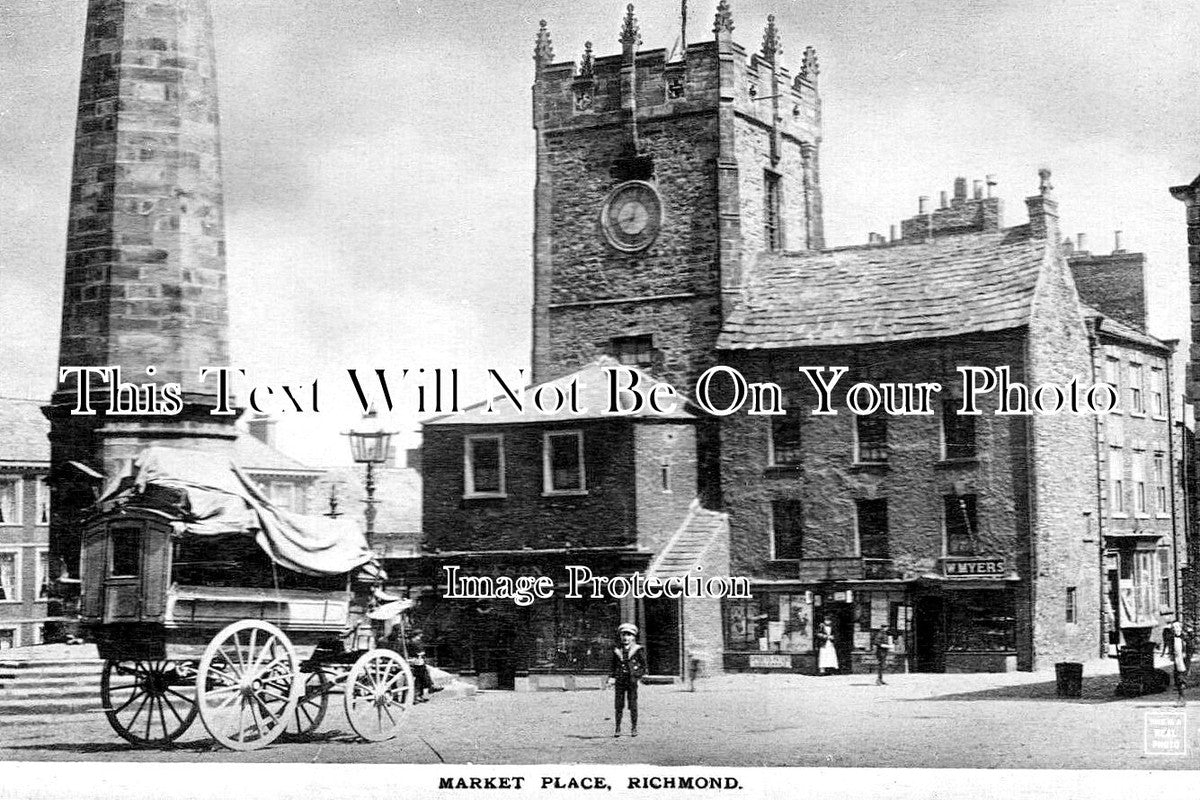 YO 10353 - Market Place, Richmond, Yorkshire c1910