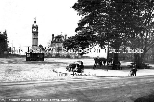 YO 10369 - Princes Avenue & Clock Tower, Roundhay, Yorkshire c1916