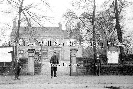 YO 10426 - Gildersome Council Office, Yorkshire