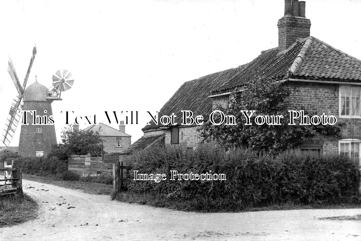 YO 10500 - Farm & Windmill, Gilberdyke, Yorkshire