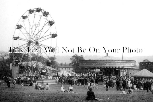 YO 10530 - Hillsborough Fair, Sheffield, Yorkshire c1944
