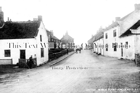 YO 10544 - Cayton, Yorkshire