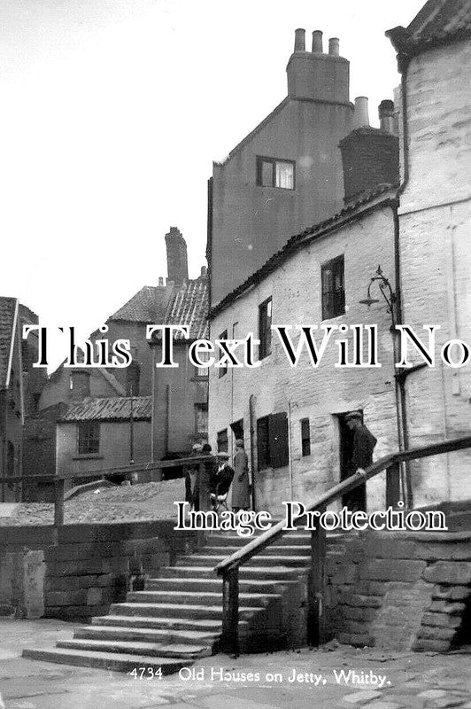 YO 10561 - Old Houses On Jetty, Whitby, Yorkshire