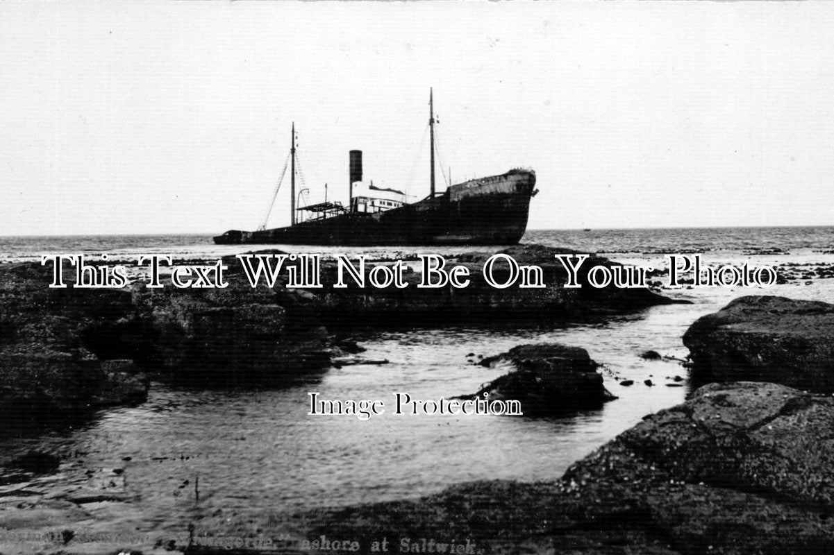 YO 1066 - German Steamer Grimgerde Ashore, Saltwick, Yorkshire