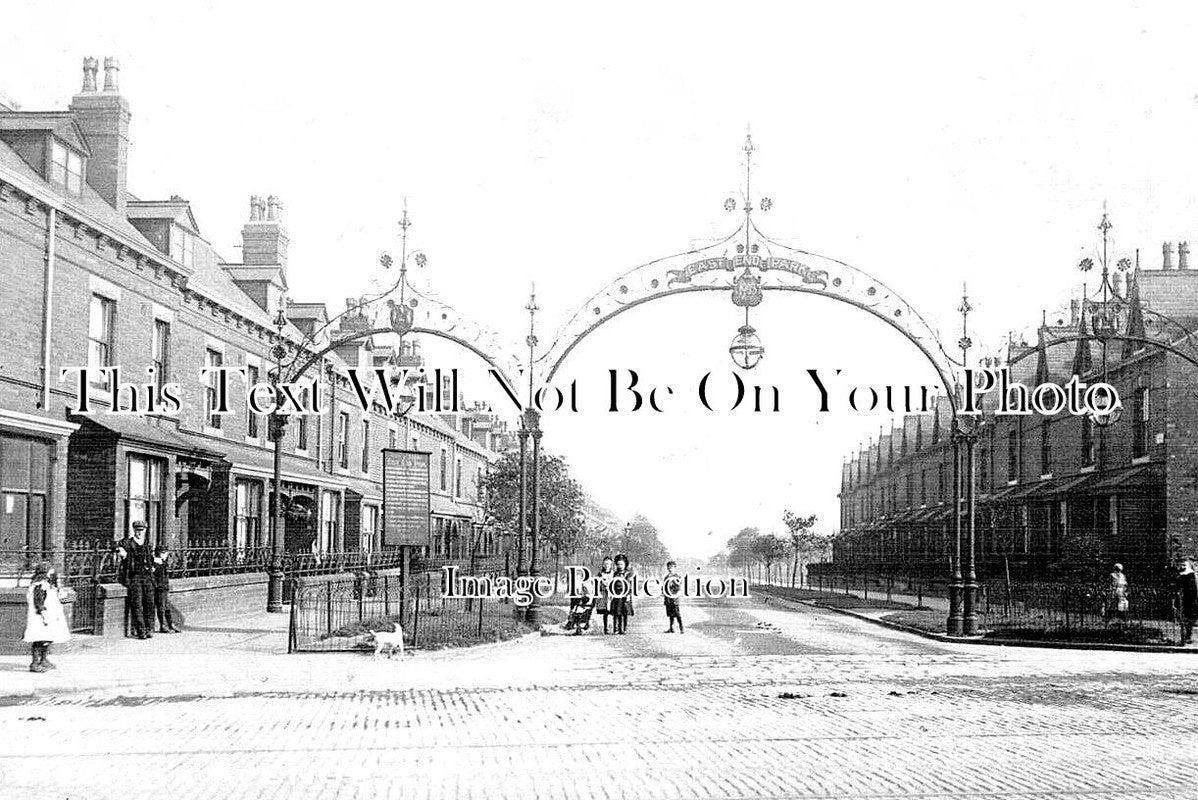 YO 10707 - East End Park, Victoria Avenue, Leeds, Yorkshire c1910