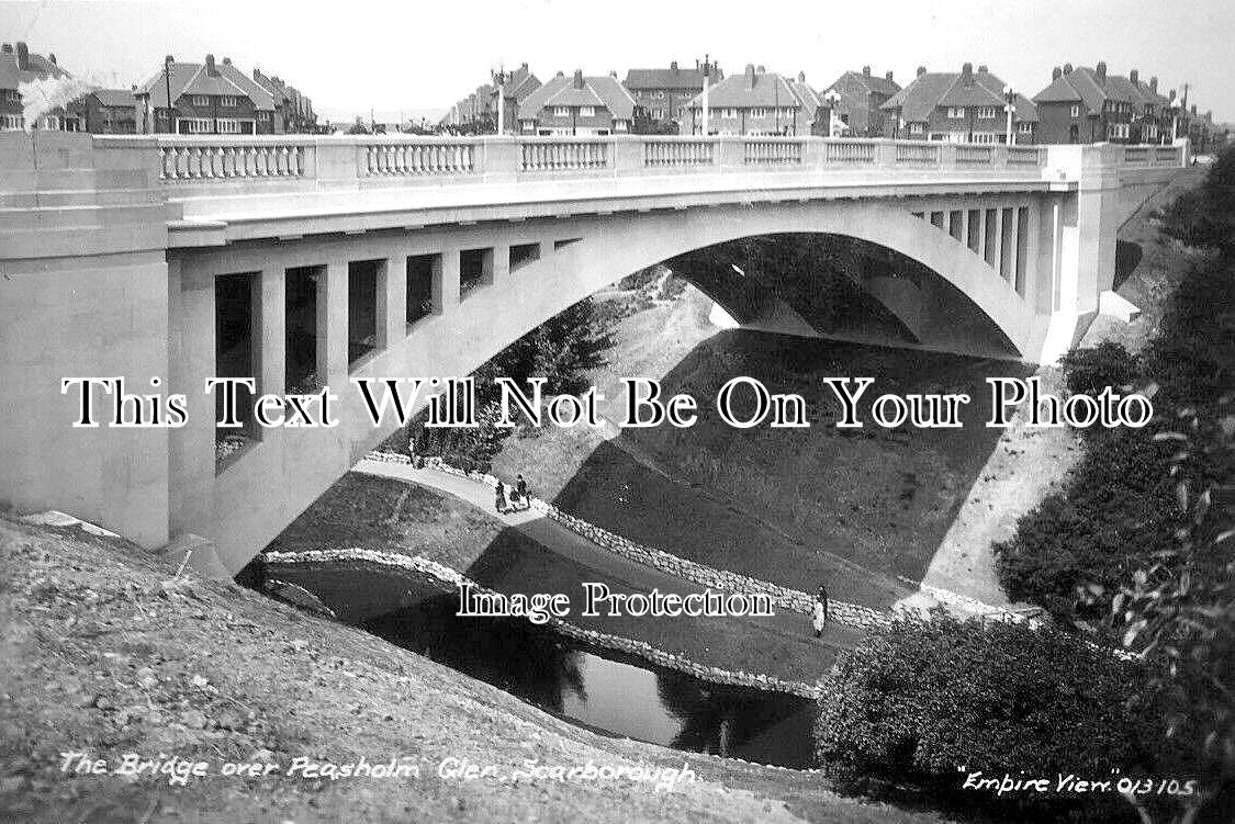 YO 10743 - The Bridge Over Peasholm Glen, Scarborough, Yorkshire