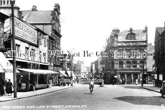 YO 10844 - The Cross & Low Street, Keighley, Yorkshire
