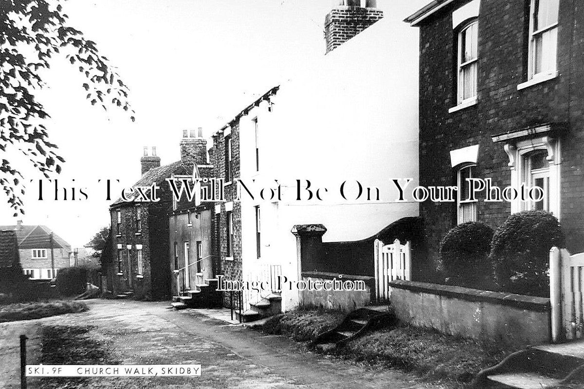 YO 10921 - Church Walk, Skidby, Yorkshire