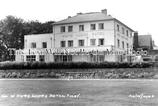 YO 10934 - White Lodge Hotel, Filey, Yorkshire
