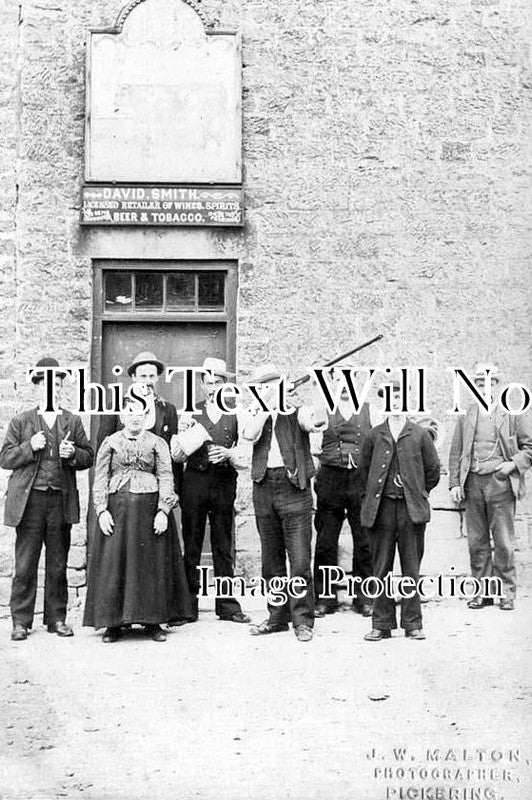 YO 11188 - The Durham Ox Pub, Lockton, Yorkshire c1905