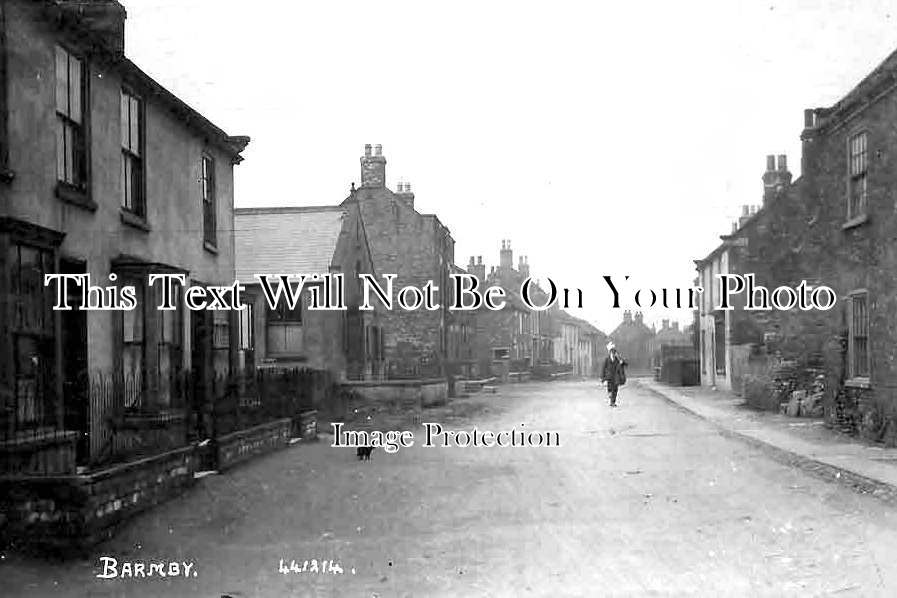 YO 11239 - High Street, Barmby On The Marsh, Yorkshire c1913