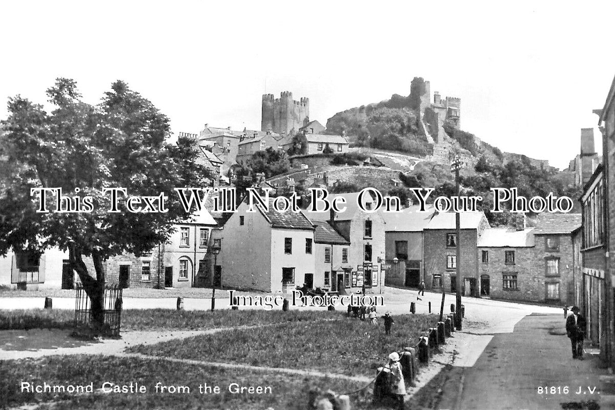 YO 11248 - Richmond Castle From The Green, Yorkshire