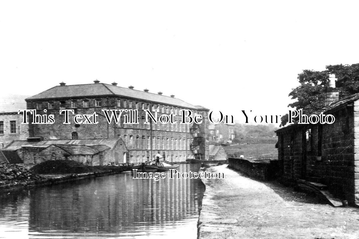YO 11282 - Leeds & Liverpool Canal, Silsden, Yorkshire