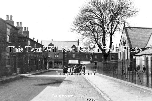 YO 11290 - Garforth School, Leeds, Yorkshire