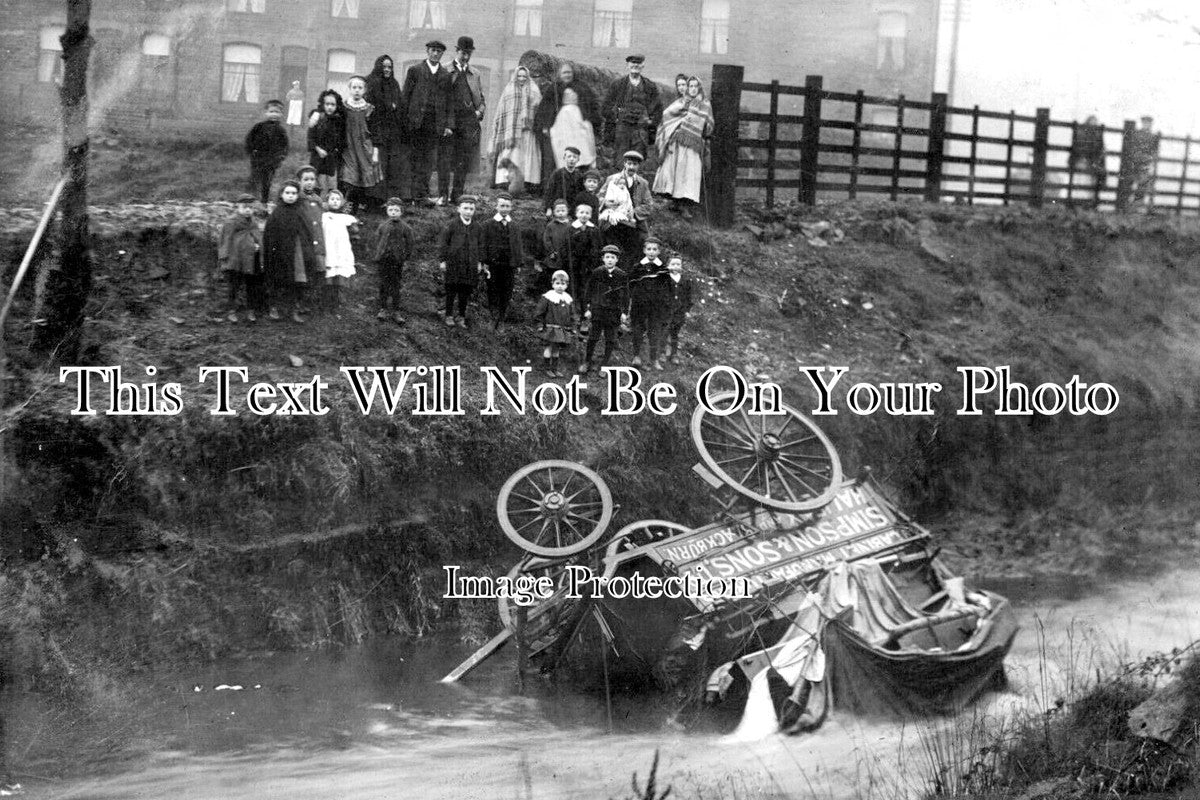 YO 11470 - Simpson & Sons Cart Crash, Hebden Bridge, Halifax & Blackburn