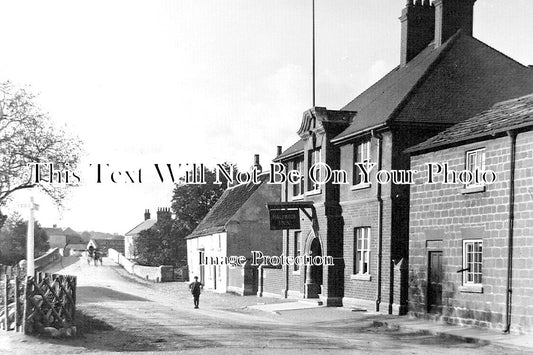 YO 11522 - The Half Moon Inn Pub, Collingham, Yorkshire