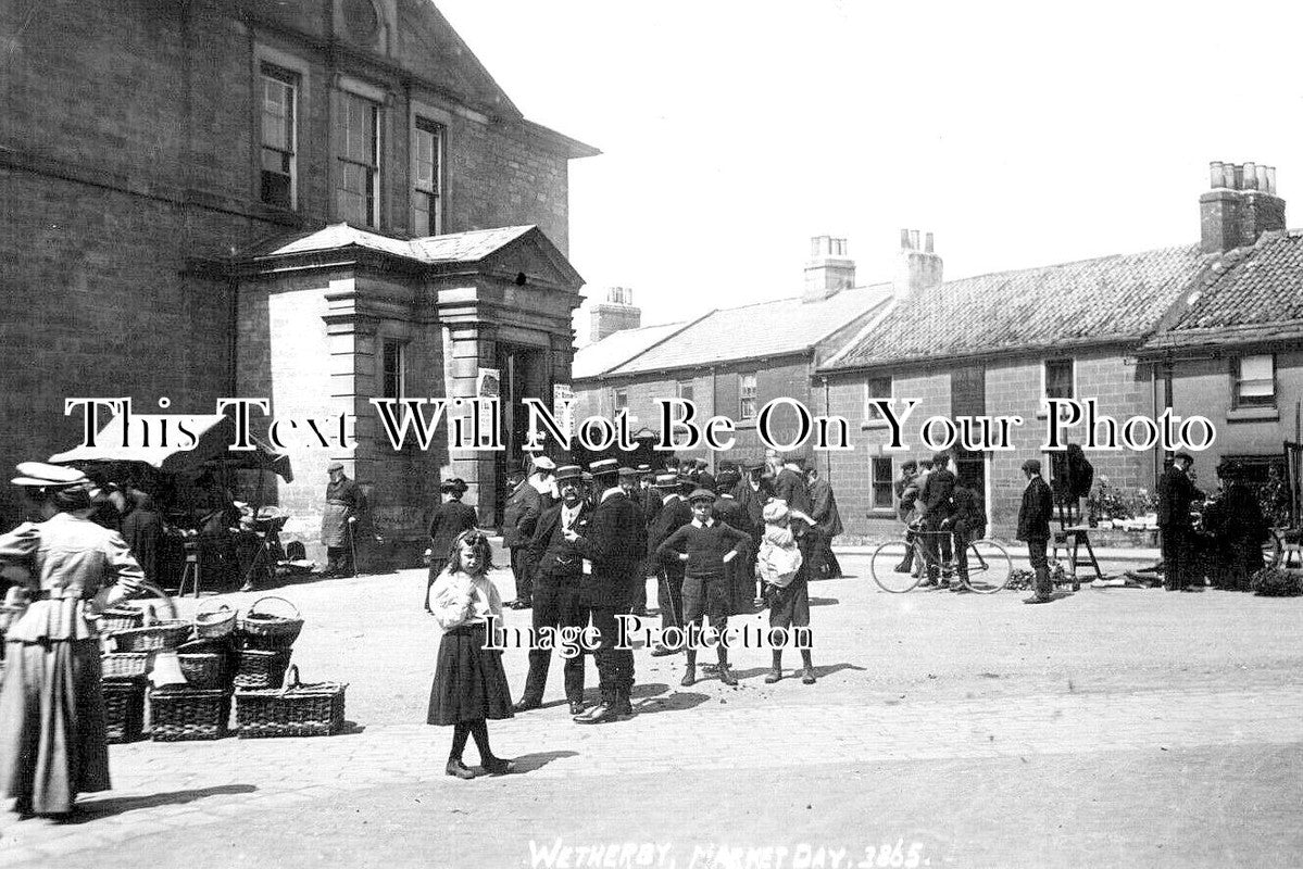 YO 11672 - Market Day, Wetherby, Yorkshire