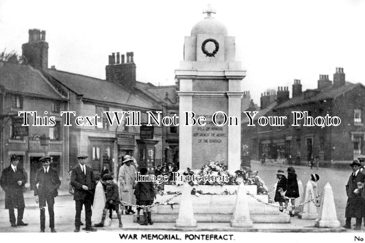 YO 11876 - Pontefract War Memorial, Yorkshire