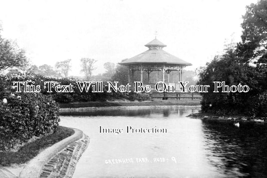 YO 11977 - Greenhead Park, Huddersfield, Yorkshire