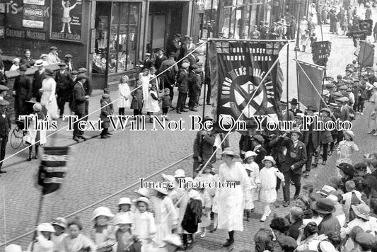 YO 12112 - Sunday School Whit Procession, York Street, Todmorden