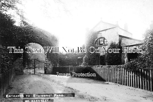 YO 12441 - Entrance To Stainborough Park, Barnsley, Yorkshire