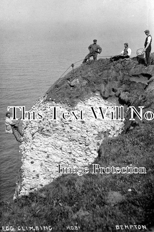 YO 12555 - Egg Climbing, Bempton, Yorkshire