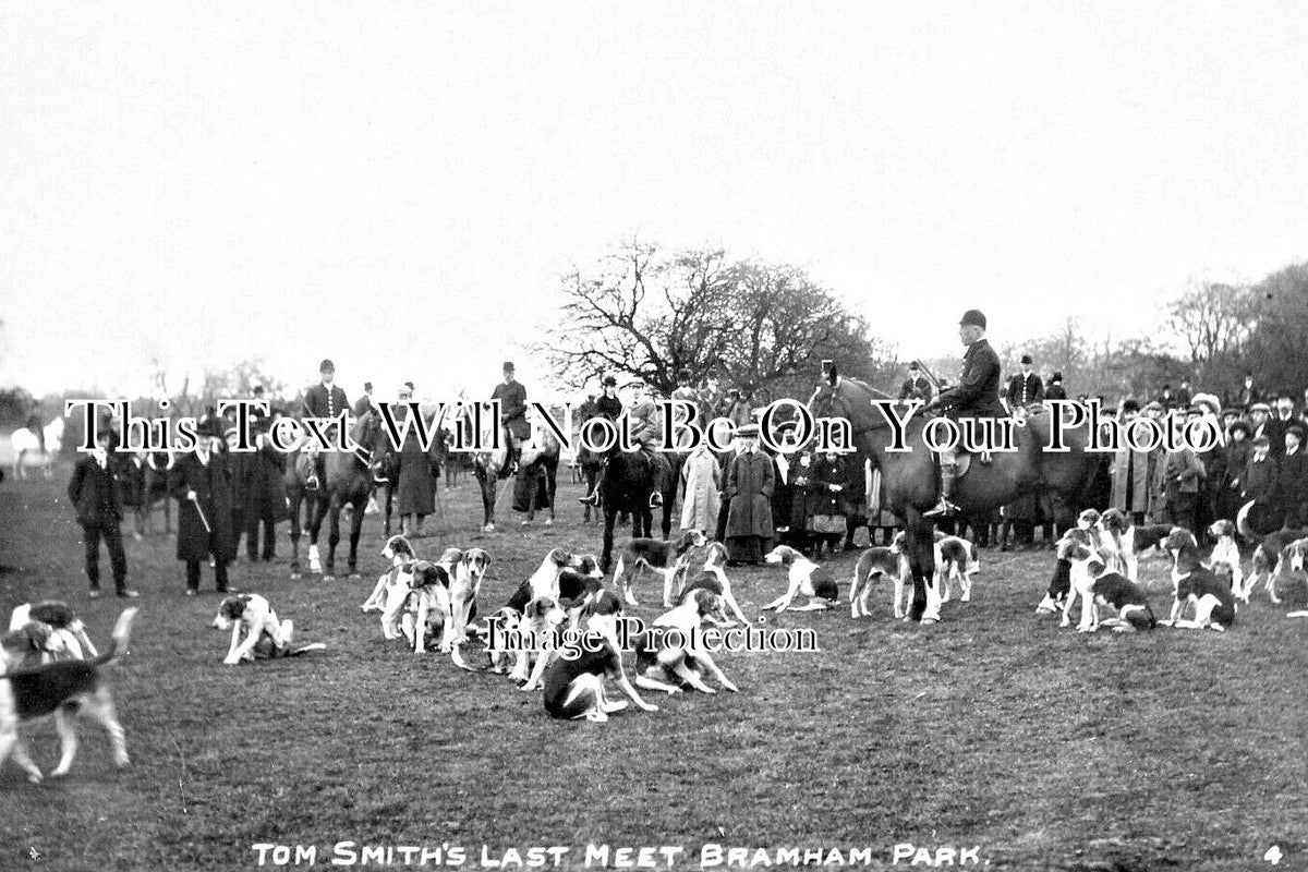 YO 12688 - Tom Smiths Last Meet, Bramham Park, Yorkshire